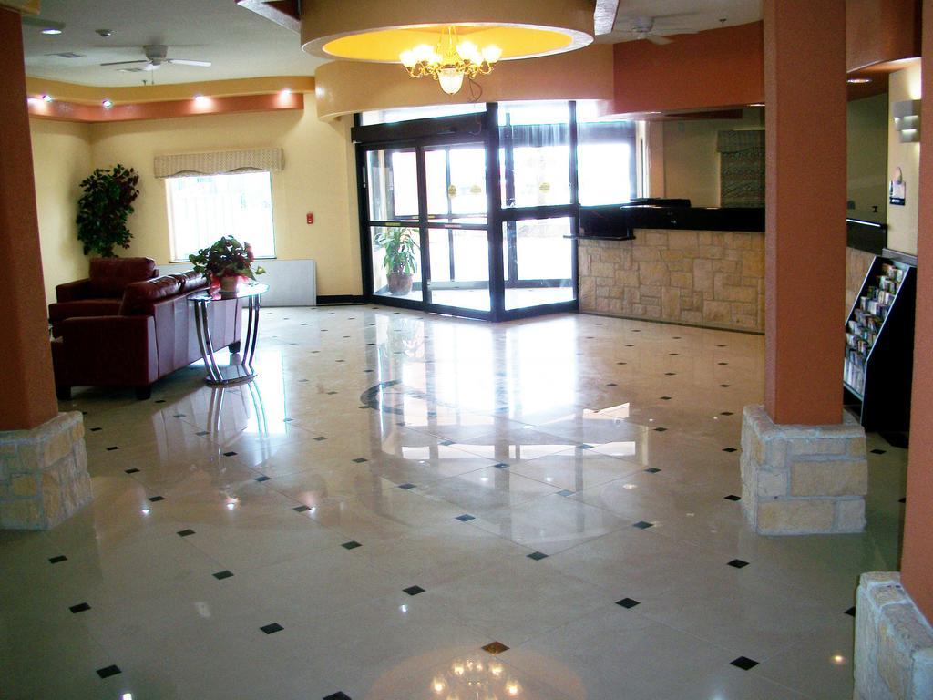 Robinson Inn And Suites Інтер'єр фото
