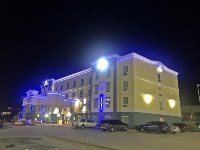 Robinson Inn And Suites Екстер'єр фото